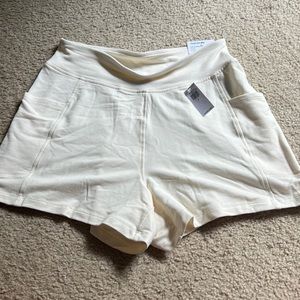 Old navy Brand NEW live in French terry shorts medium